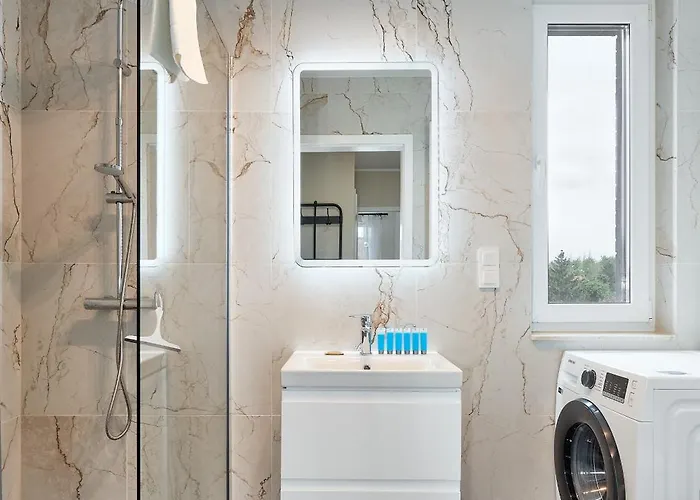 Airport Homely By Bookinghost Lejlighed *